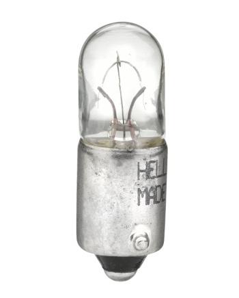 Bec HELLA STANDARD 8GP 002 067-121 pentru iluminare număr circulație, tensiune 12V, putere 4W, T4W, conector BA9s, comandă minimă 10 bucăți pentru IVECO, TOYOTA, OPEL, VOLVO, MAN...