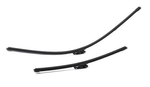 Set de ștergătoare parbriz VALEO SILENCIO FLAT BLADE 577954, lame de 650 mm și 700 mm, cu lamă lată