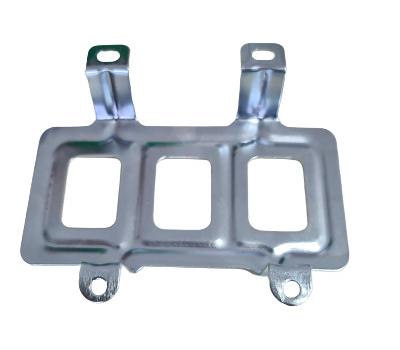 Apărătoare metalică pentru rezervorul de benzină al motocoasei model 4